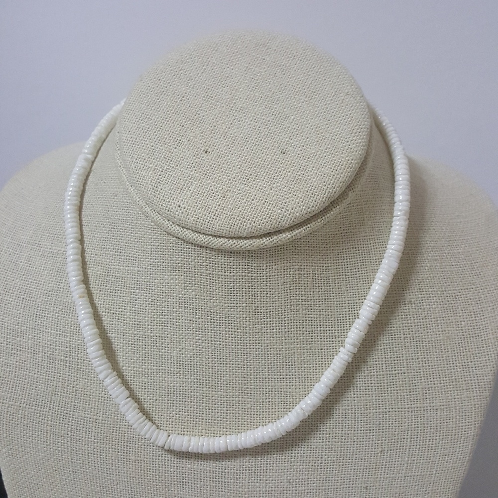 White Shell Stack Beads Necklace - image 2
